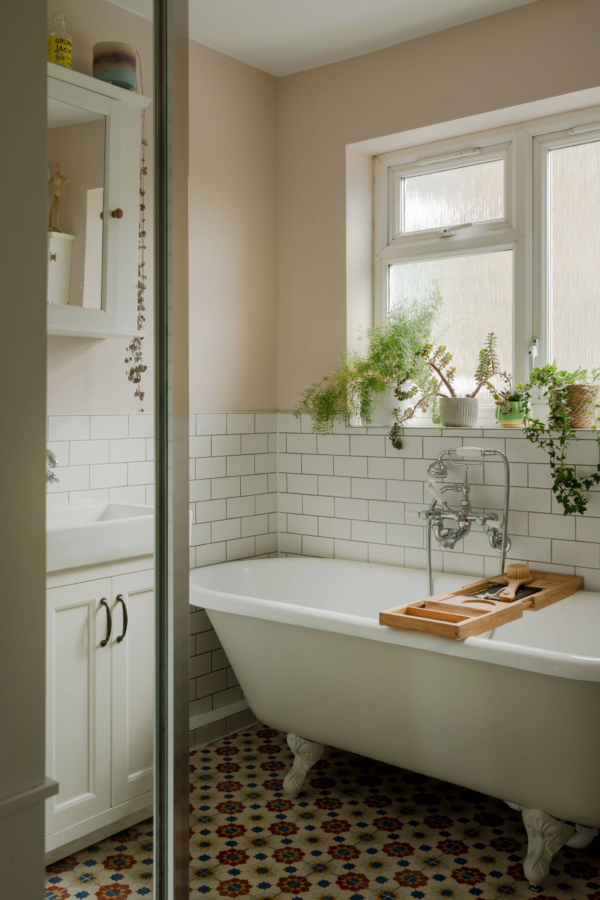 2 bed flat for sale in Hainault Road, Upper Leytonstone, London, E11  - Property Image 12