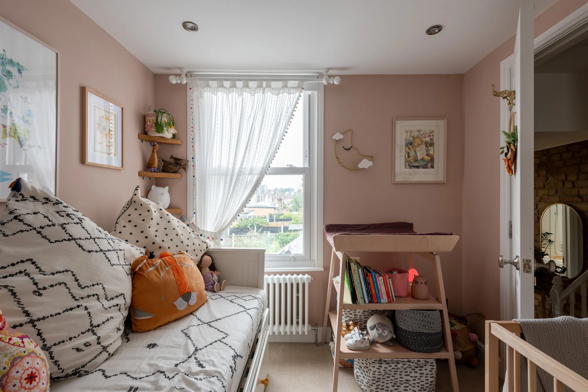 3 bed mid-terraced house for sale in Wragby Road, Leytonstone  - Property Image 25