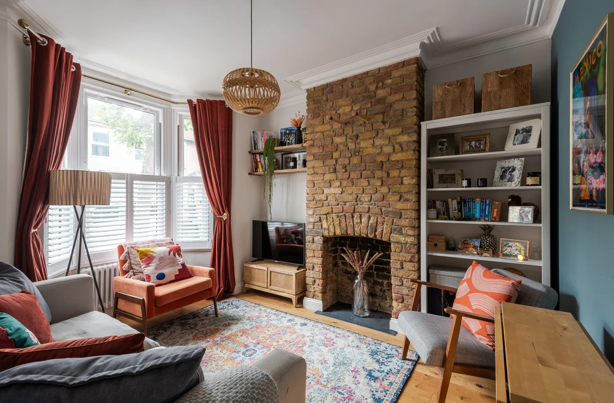 3 bed mid-terraced house for sale in Wragby Road, Leytonstone - Property Image 1