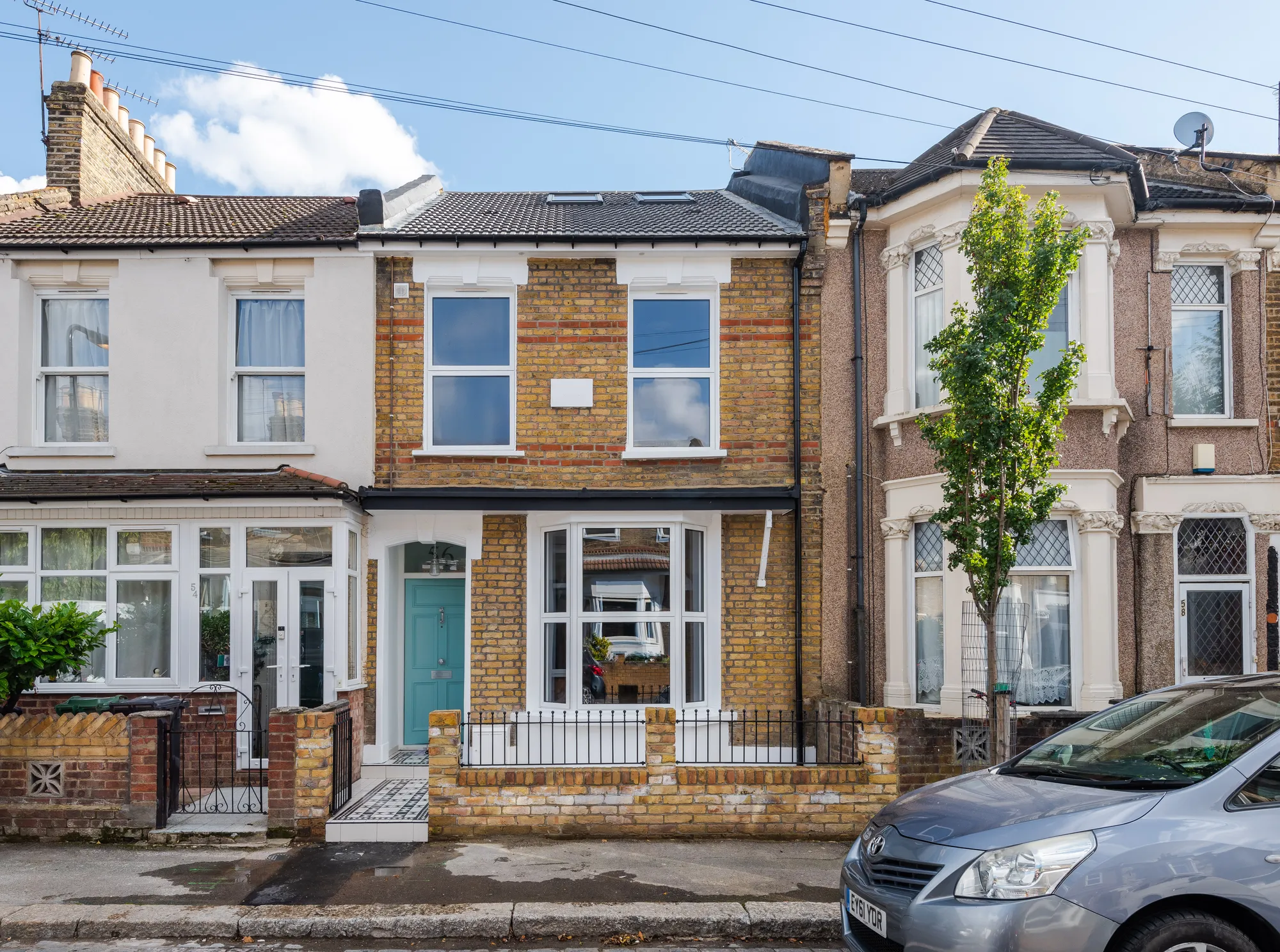 4 bed mid-terraced house for sale in Park Grove Road, Leytonstone - Property Image 1