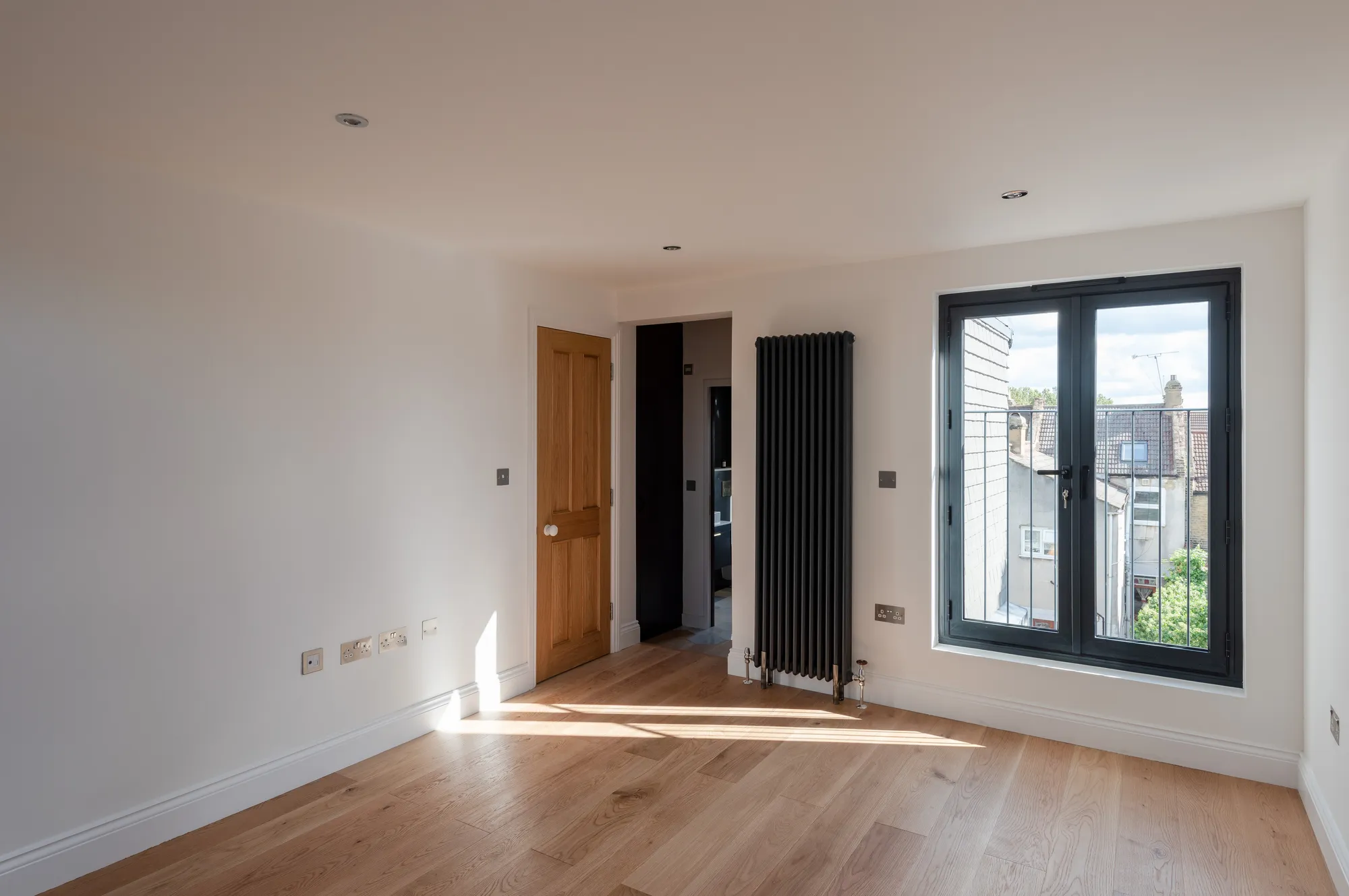 4 bed mid-terraced house for sale in Park Grove Road, Leytonstone  - Property Image 40