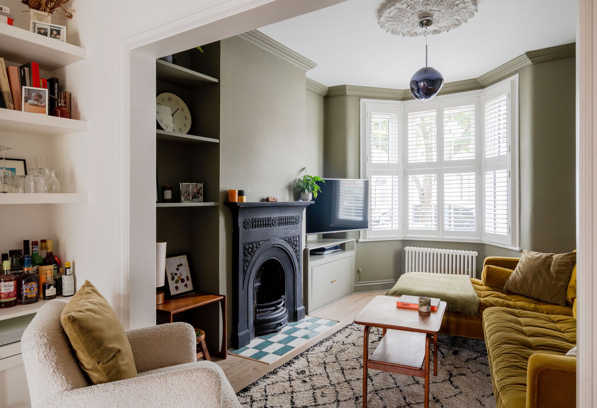 4 bed terraced house for sale in Farmer Road, Leyton, London, E10  - Property Image 3