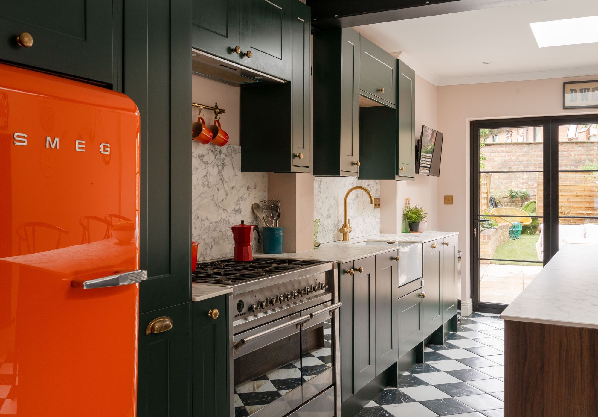 3 bed mid-terraced house for sale in Harrow Road, Leytonstone, London, E11  - Property Image 11