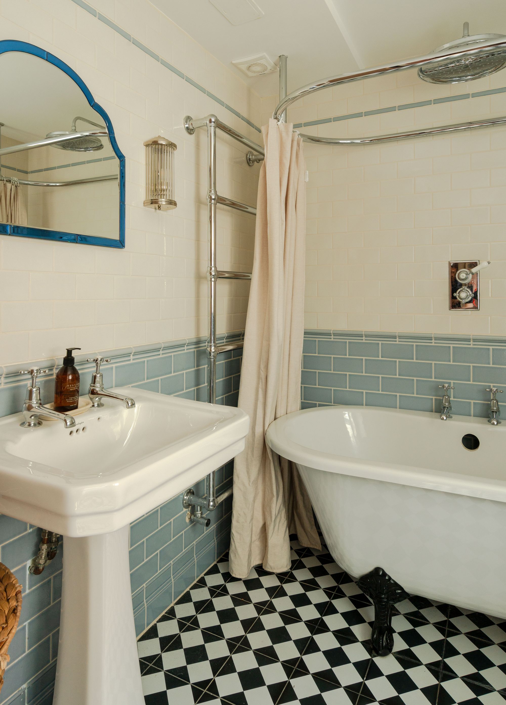 3 bed mid-terraced house for sale in Harrow Road, Leytonstone, London, E11  - Property Image 23