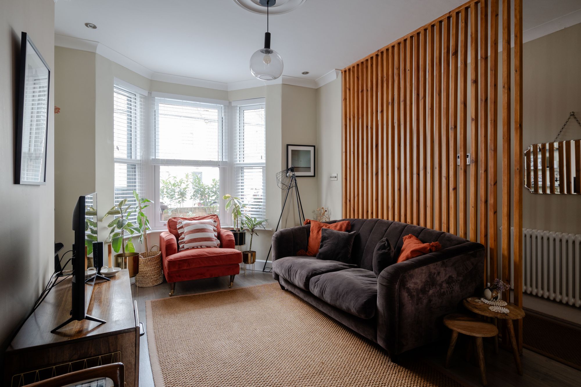 3 bed terraced house for sale in Kingsdown Road, Leytonstone, London, E11  - Property Image 3
