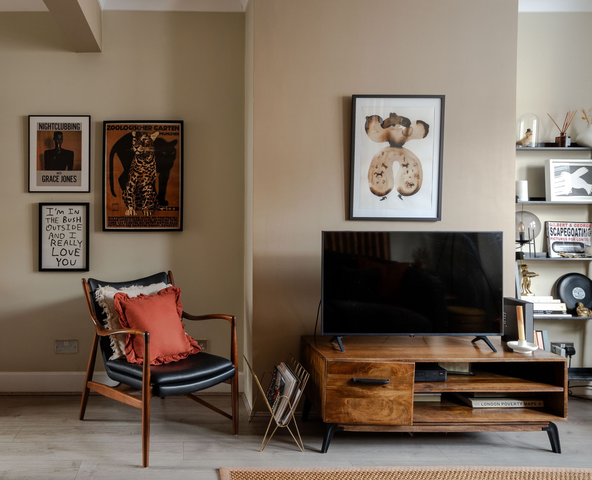 3 bed terraced house for sale in Kingsdown Road, Leytonstone, London, E11  - Property Image 5