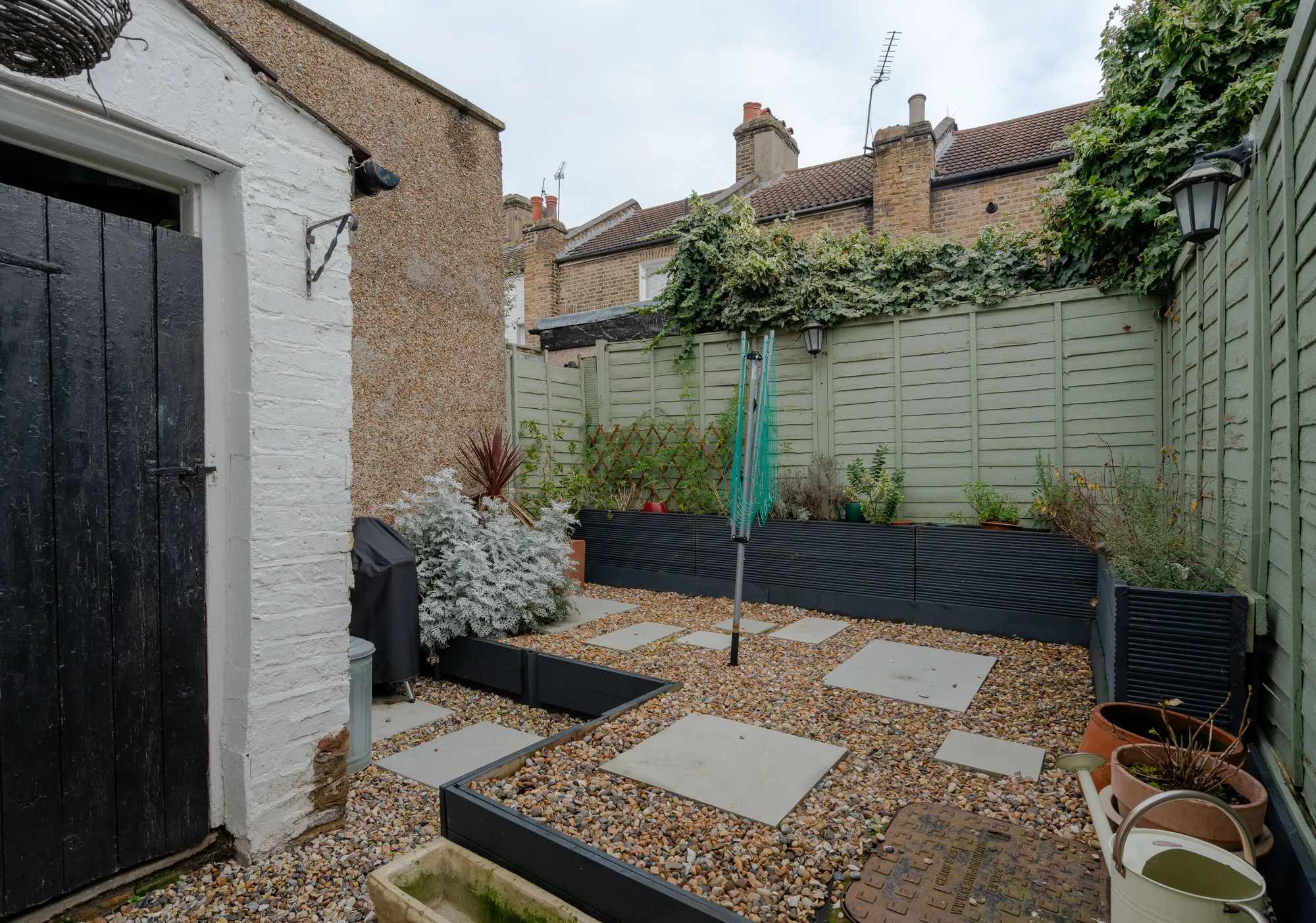 2 bed mid-terraced house to rent in Tennyson Road, London  - Property Image 21