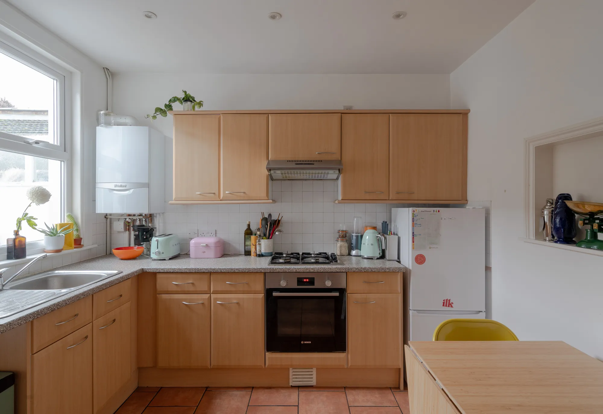 2 bed mid-terraced house to rent in Tennyson Road, London  - Property Image 7