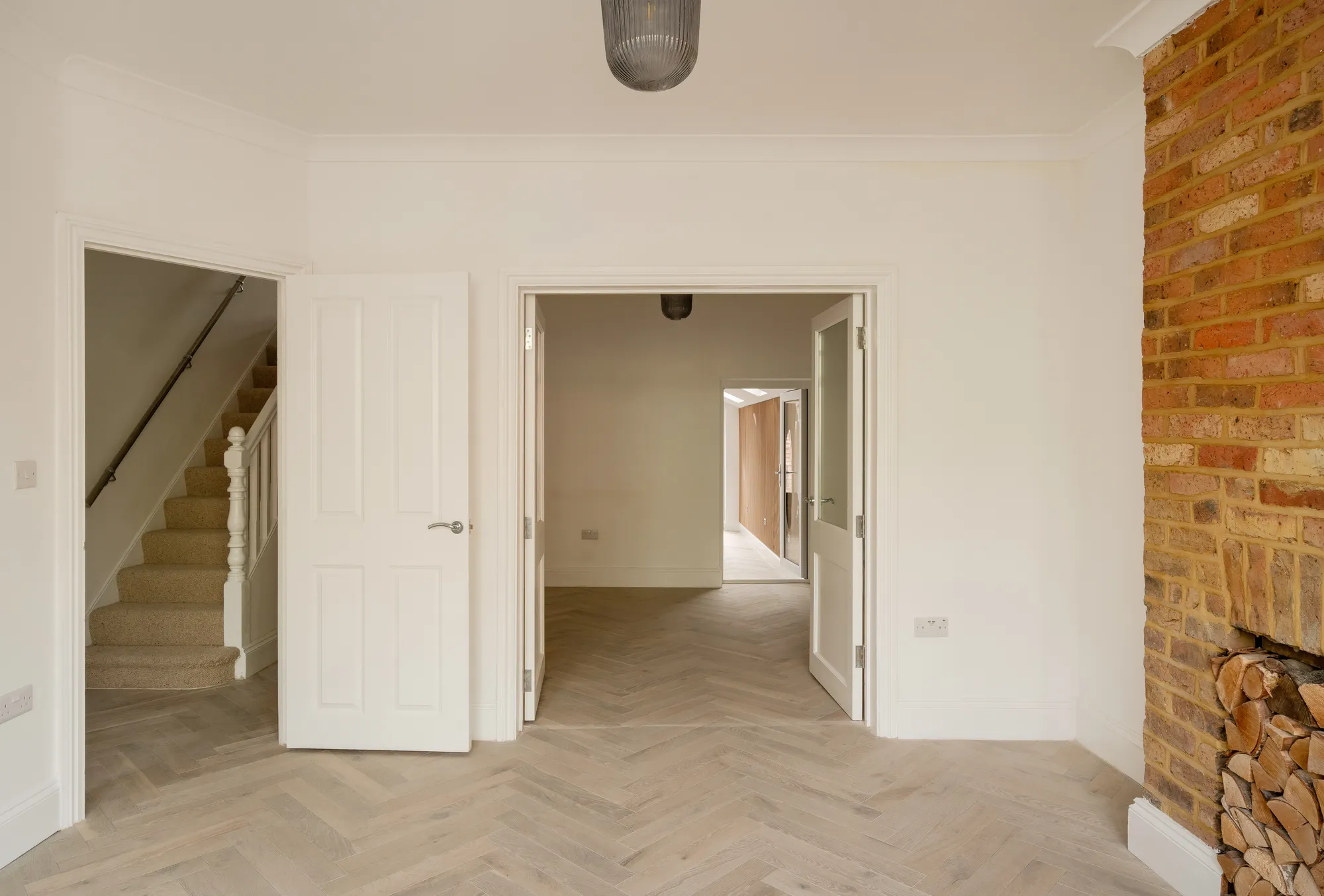 5 bed mid-terraced house for sale in Canterbury Road, Leyton  - Property Image 3
