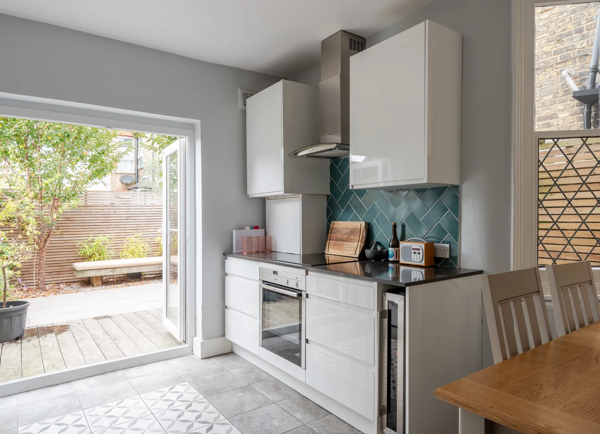 4 bed mid-terraced house for sale in Hampton Road, Leytonstone  - Property Image 9