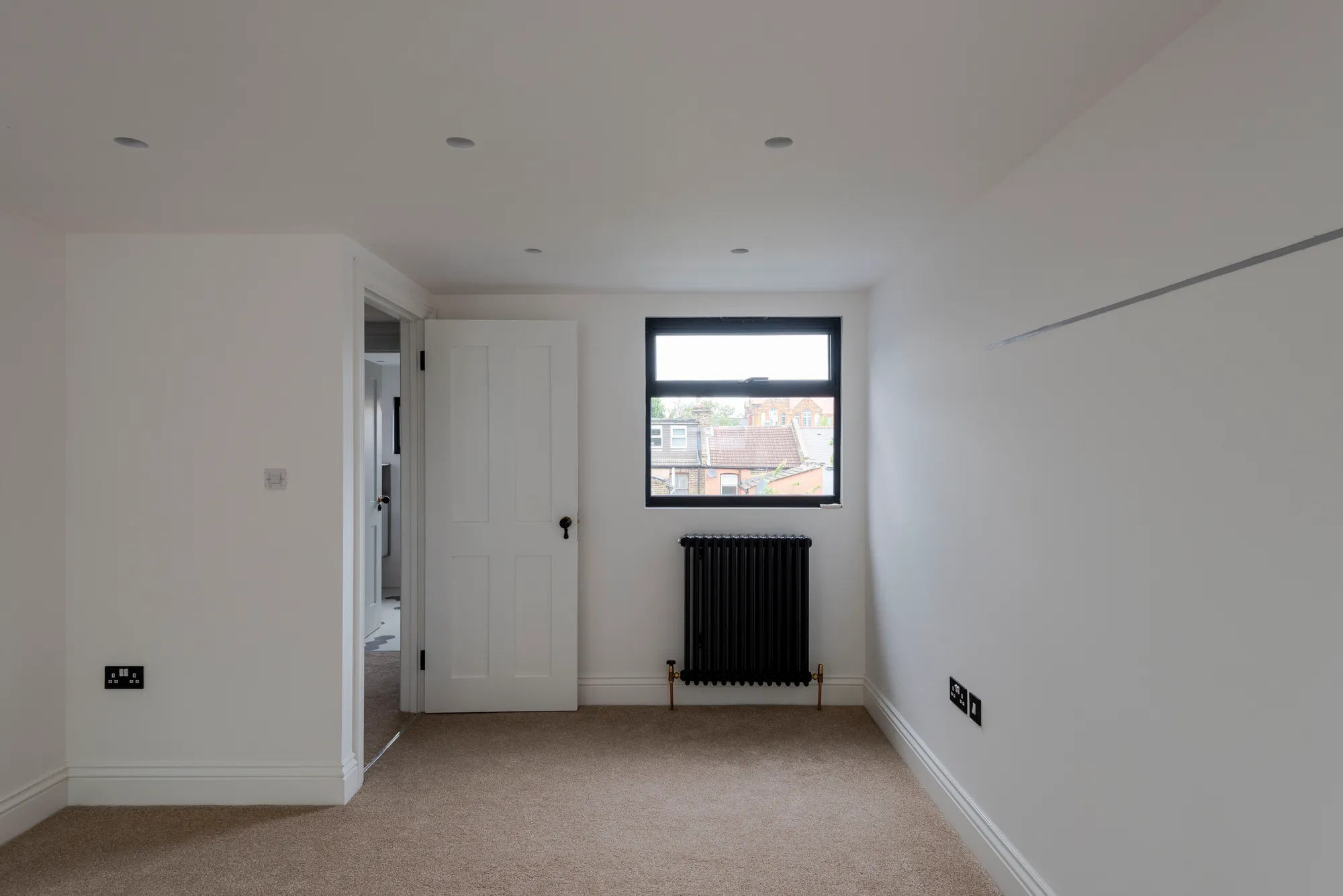 4 bed mid-terraced house for sale in Malvern Road, Leytonstone  - Property Image 36