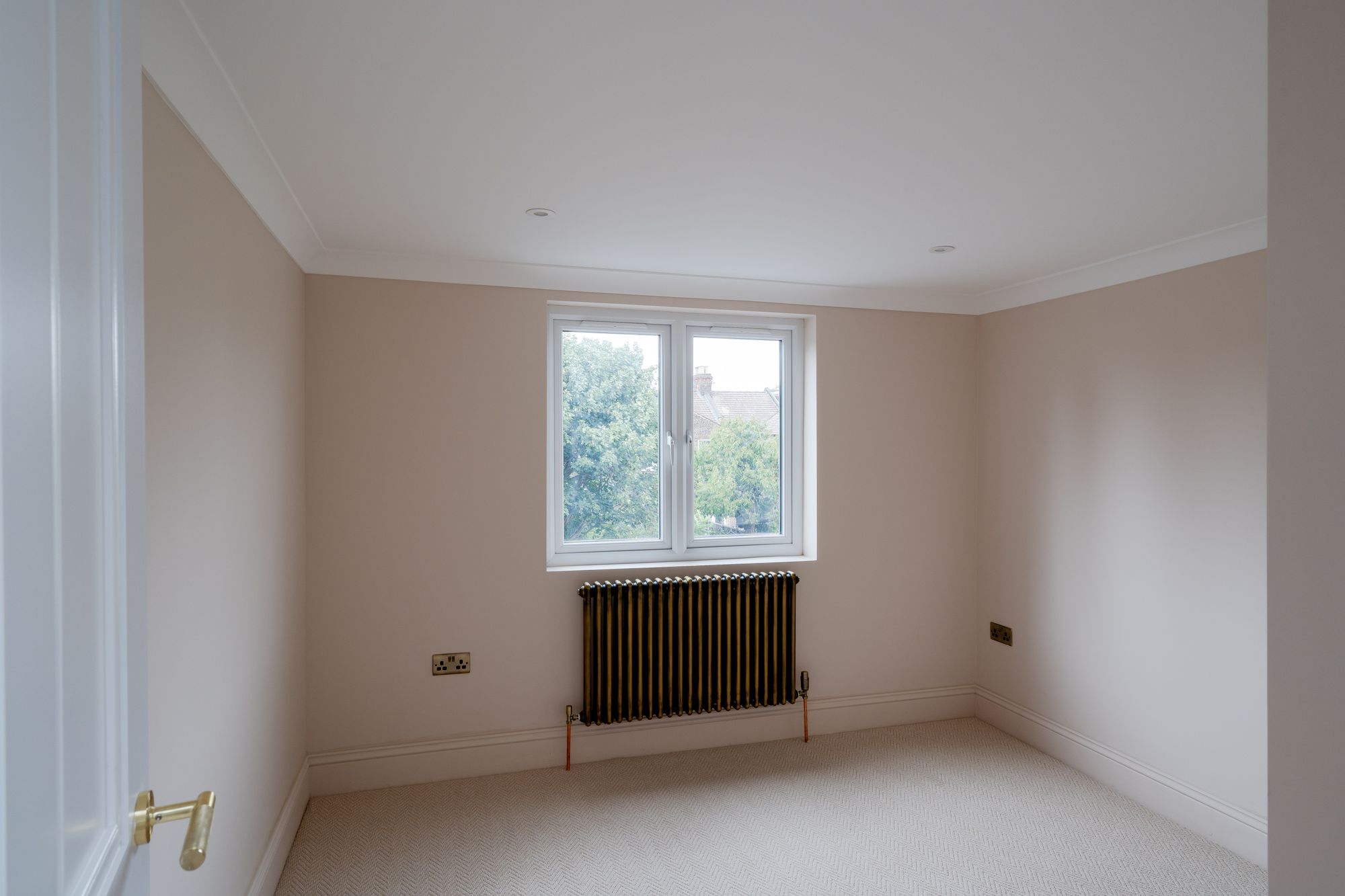 5 bed terraced house for sale in Leyspring Road, Bushwood, London, E11  - Property Image 29