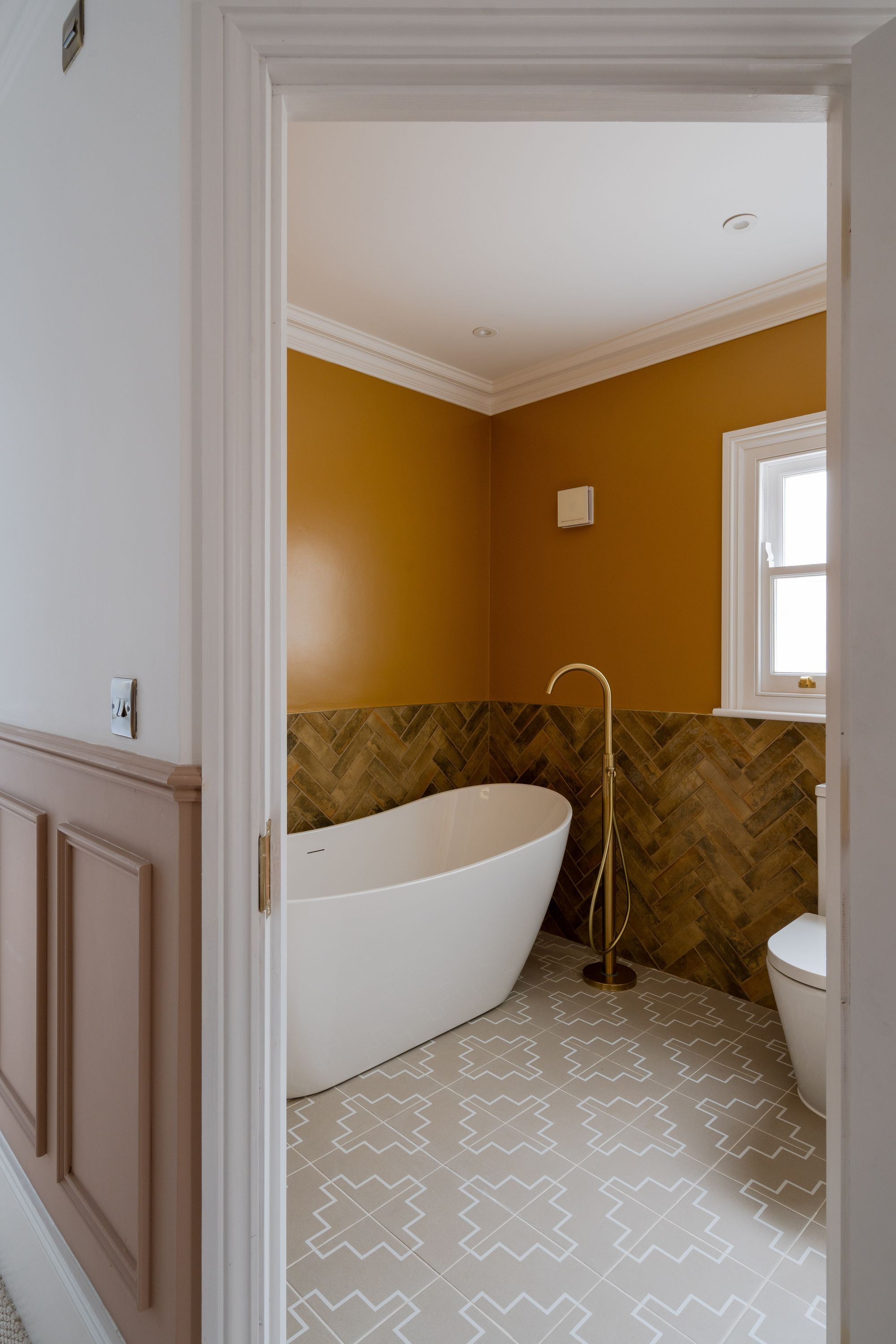 5 bed terraced house for sale in Leyspring Road, Bushwood, London, E11  - Property Image 22