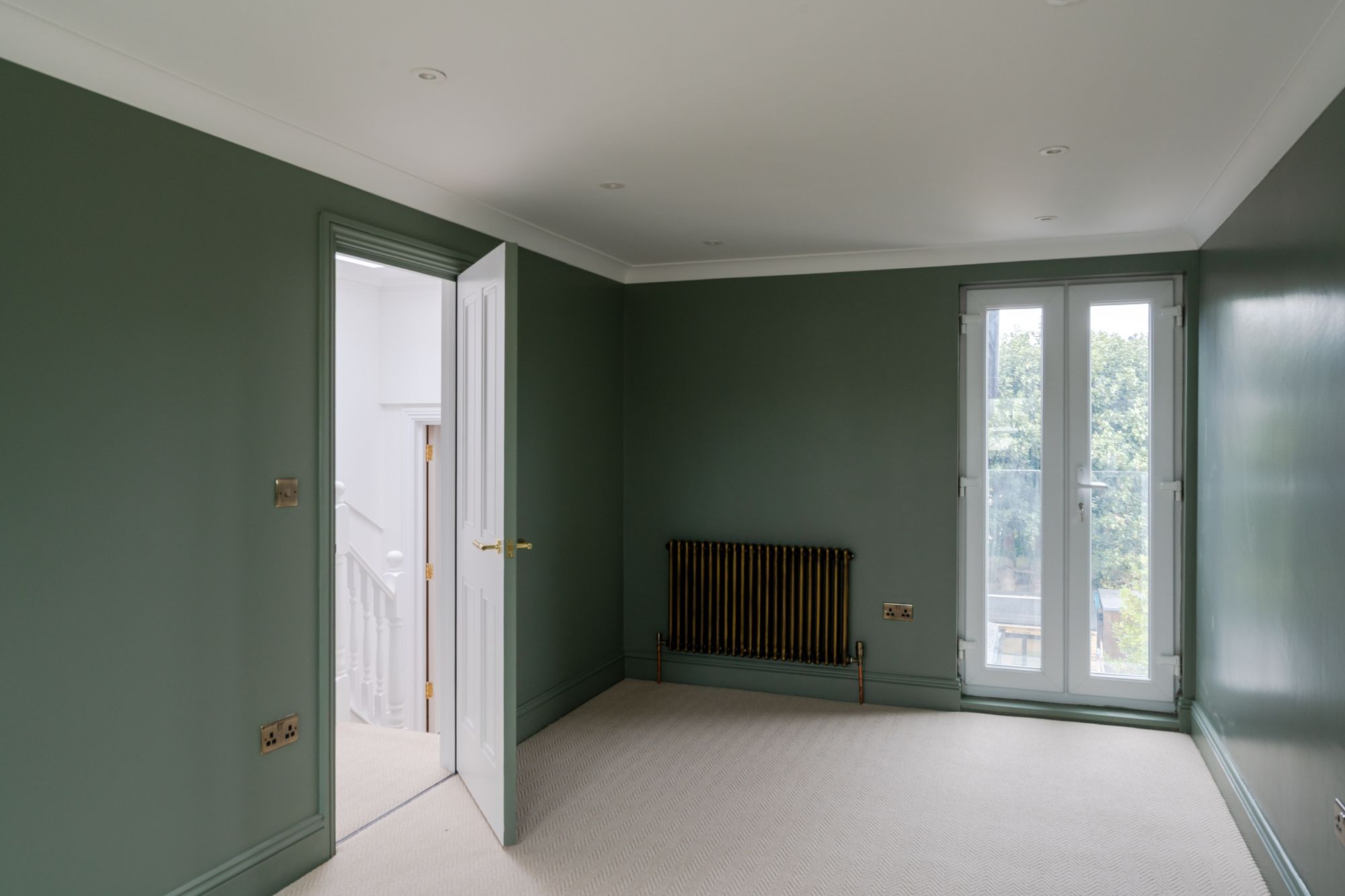 5 bed terraced house for sale in Leyspring Road, Bushwood, London, E11  - Property Image 34