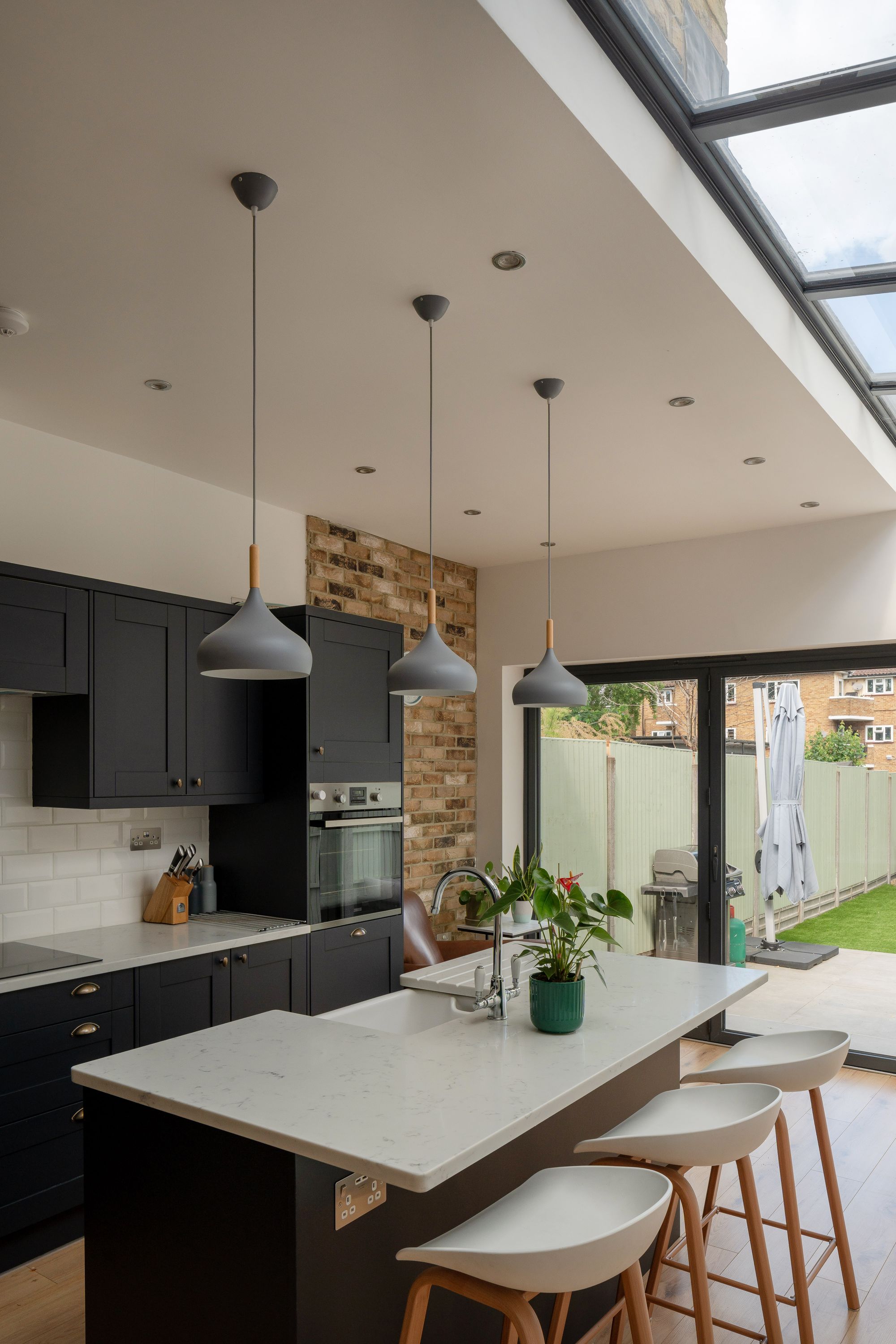 3 bed mid-terraced house for sale in Downsell Road, Leyton, London, E15  - Property Image 9