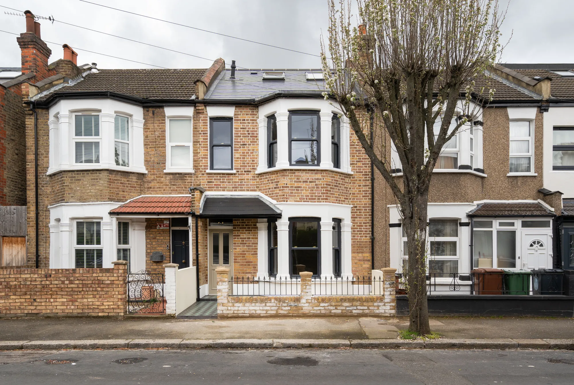 4 bed mid-terraced house for sale in Morley Road, Leyton - Property Image 1
