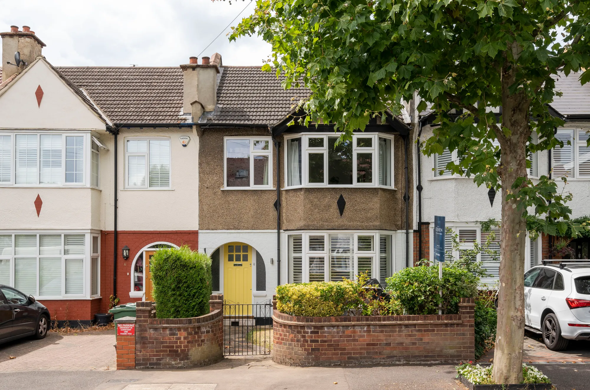3 bed mid-terraced house for sale in Lambourne Road, Leytonstone - Property Image 1