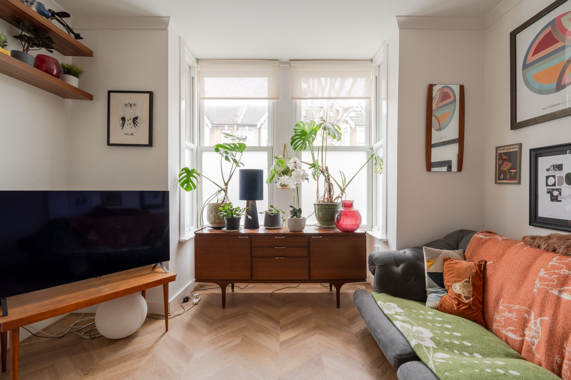 2 bed flat for sale in Harold Road, Leytonstone, London, E11 - Property Image 2