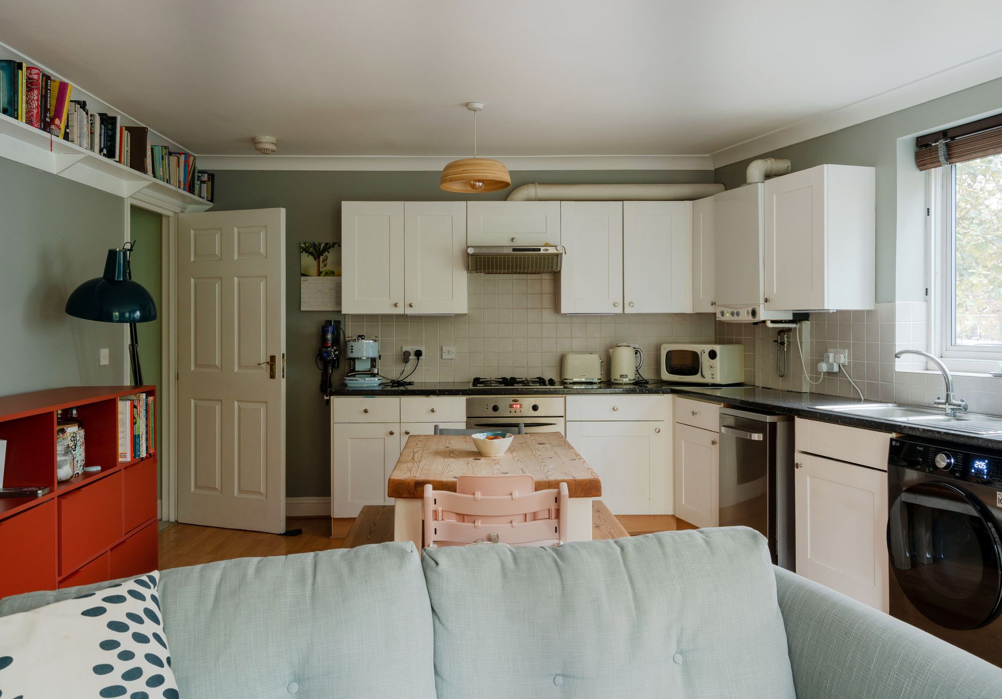 2 bed flat for sale in Nicholas Court, Wallwood Road, Leytonstone, London, E11  - Property Image 7