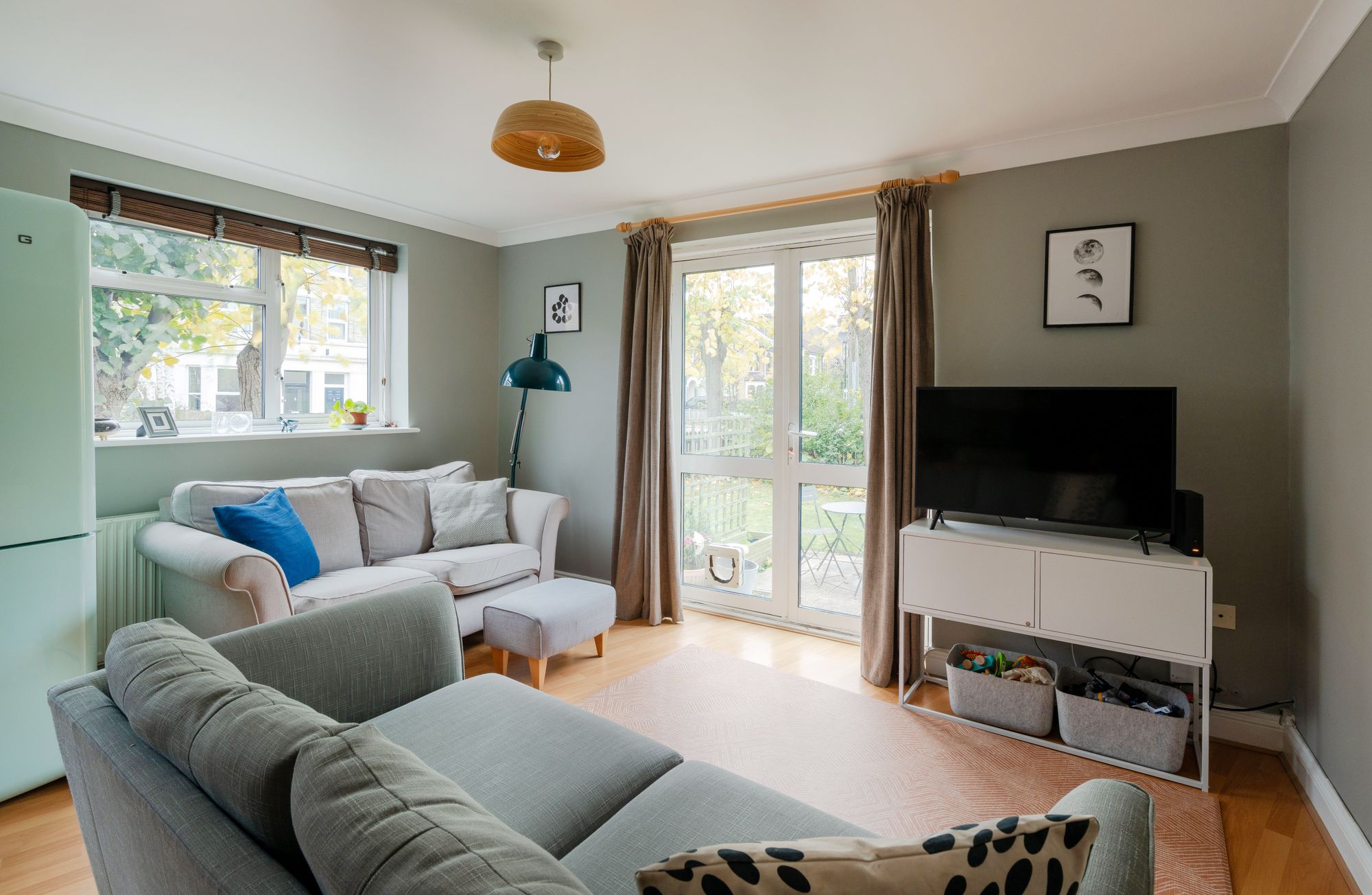 2 bed flat for sale in Nicholas Court, Wallwood Road, Leytonstone, London, E11  - Property Image 4