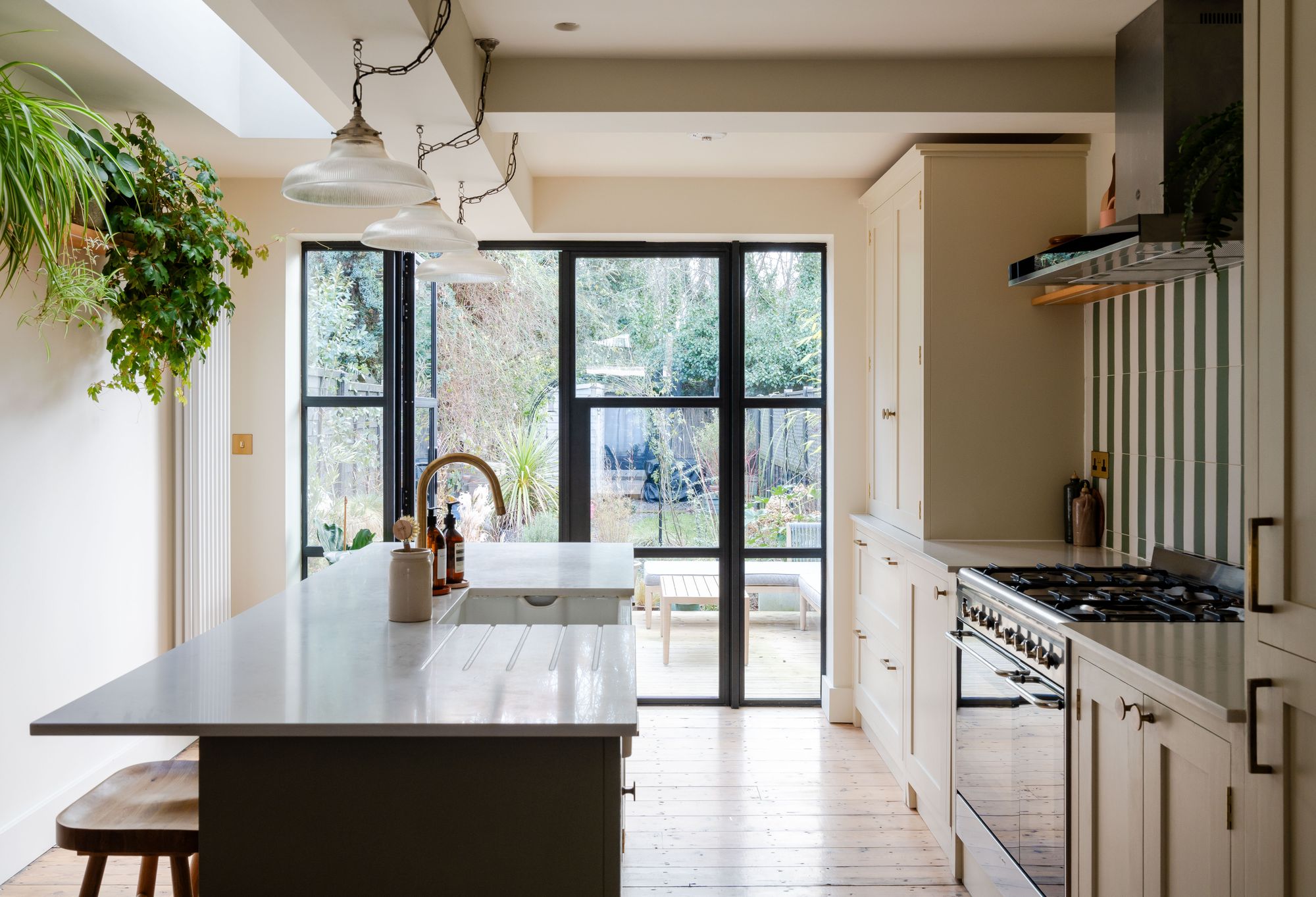 Crescent Road, Leyton, London, E10