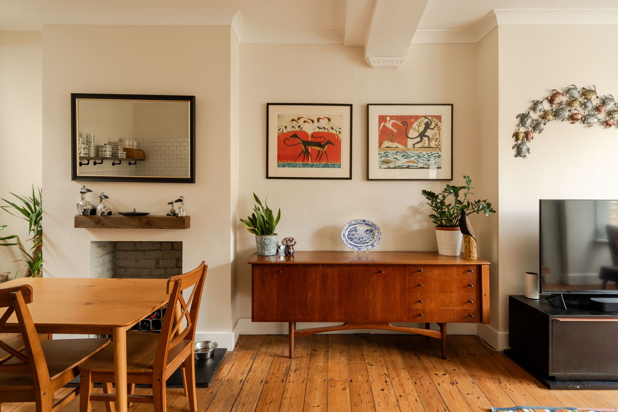 3 bed ground floor flat for sale in Hainault Road, Leytonstone, London, E11 - Property Image 2