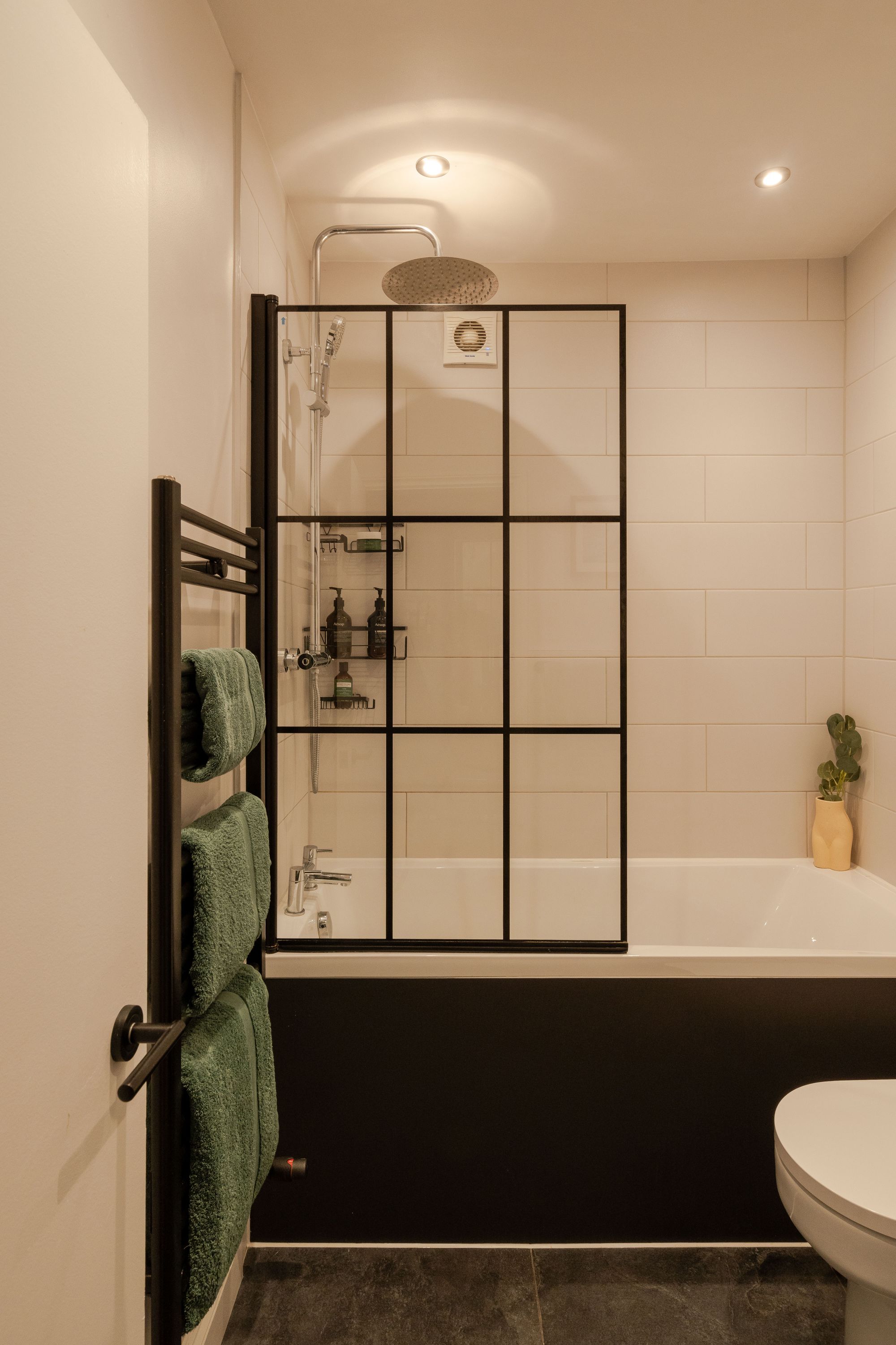 3 bed ground floor flat for sale in Hainault Road, Leytonstone, London, E11 - Property Image 13