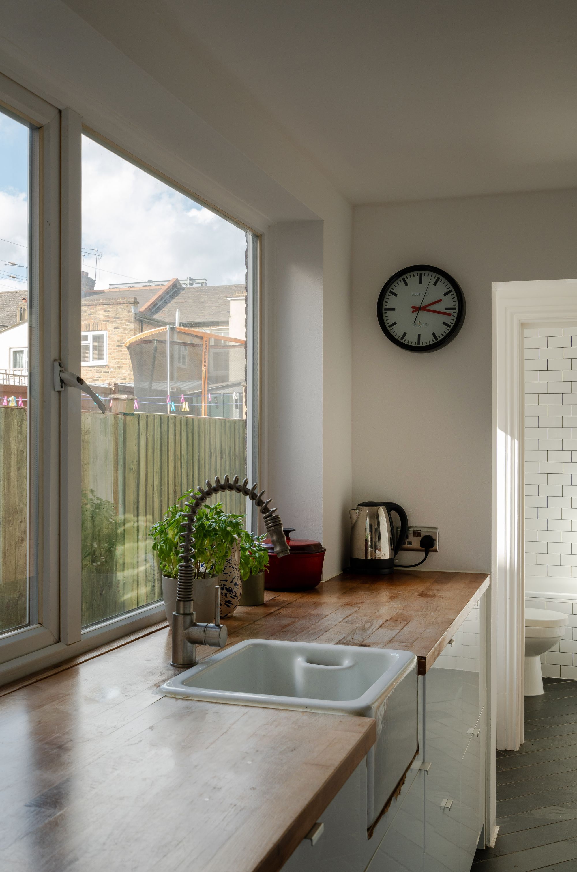 2 bed terraced house for sale in Vansittart Road, Forest Gate, London, E7 - Property Image 12