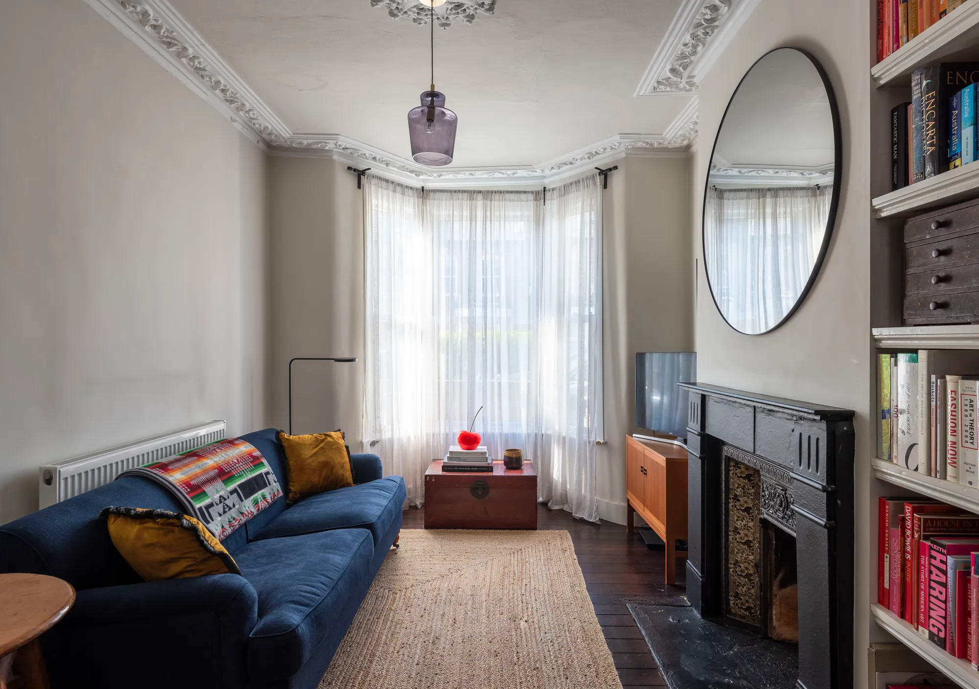 2 bed mid-terraced house for sale in Gordon Road, Leyton - Property Image 1