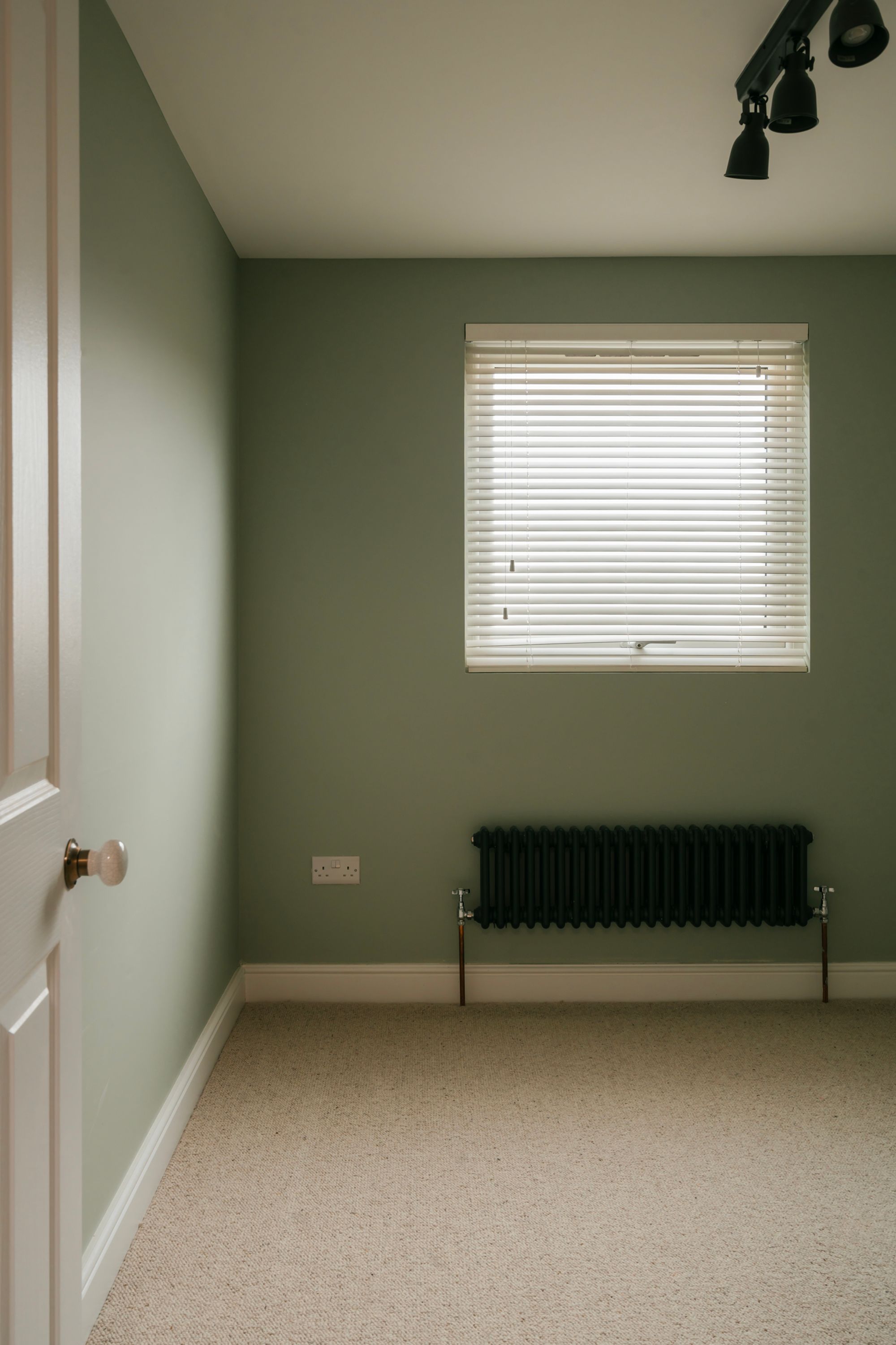 4 bed terraced house for sale in Turner Road, Walthamstow, London, E17  - Property Image 29