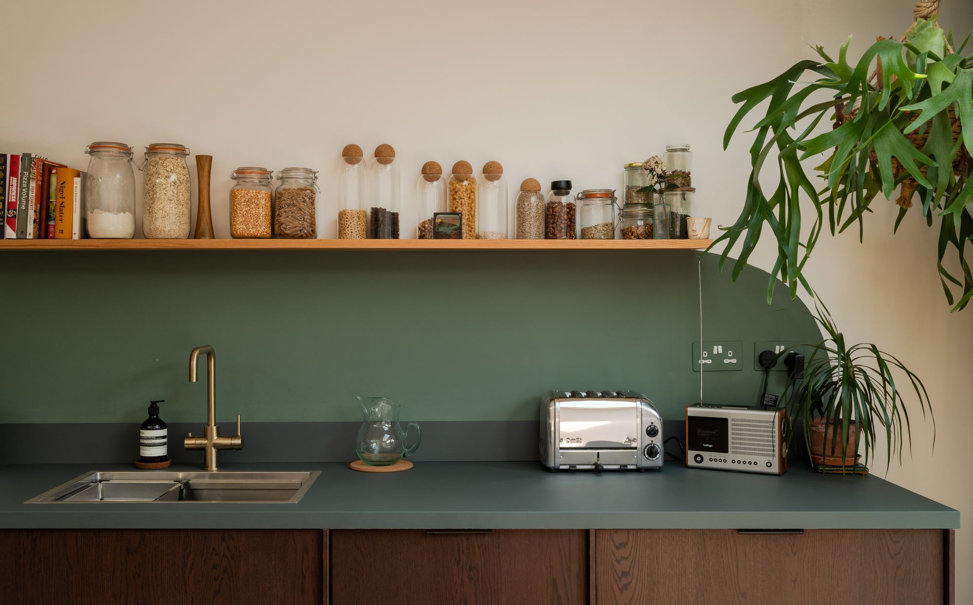 2 bed terraced house for sale in Harrow Road, Leytonstone, London, E11  - Property Image 15