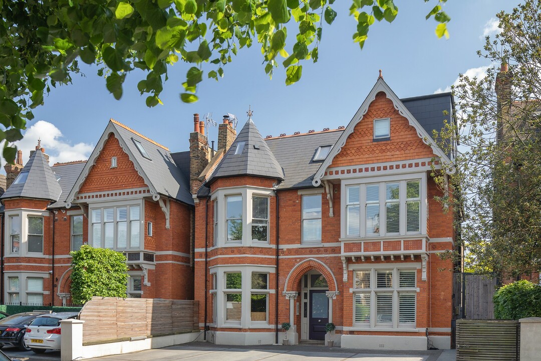 1 bed apartment for sale in Gordon Road, Ealing 10