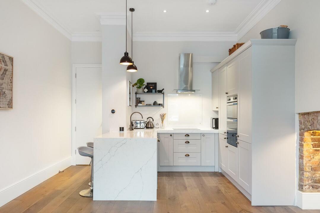 1 bed apartment for sale in Gordon Road, Ealing 5