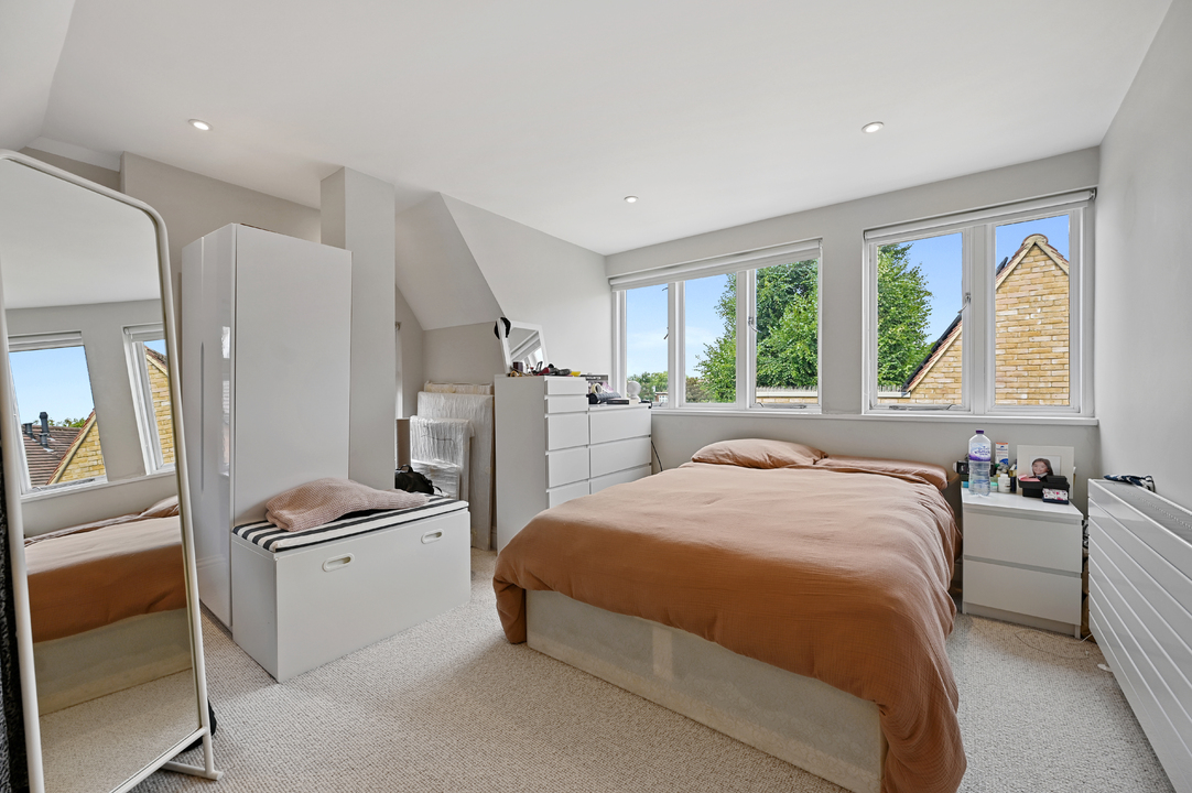 3 bed apartment to rent in North Common Road, Ealing  - Property Image 2