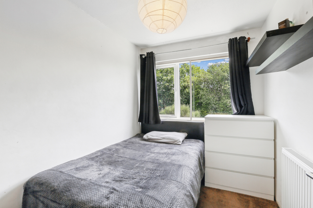 3 bed terraced house for sale in Shakespeare Road, London 11