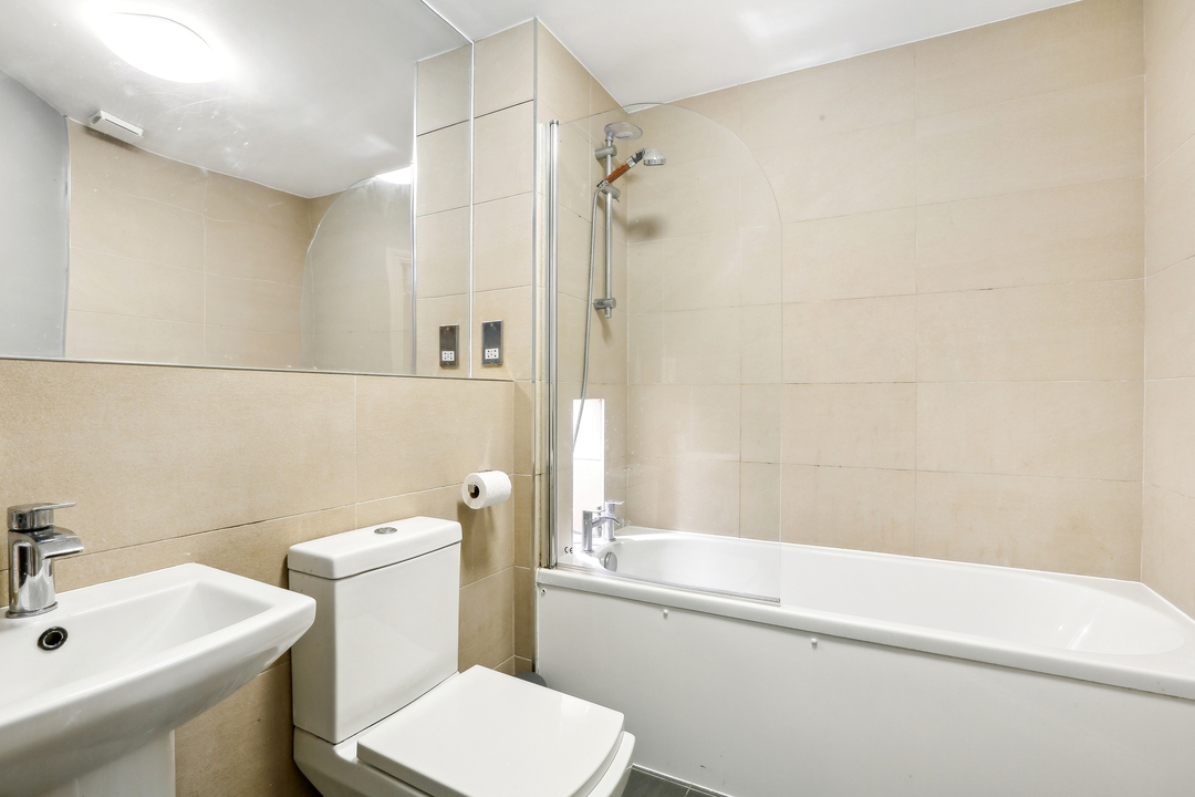 3 bed house for sale in Shakespeare Road, London  - Property Image 10