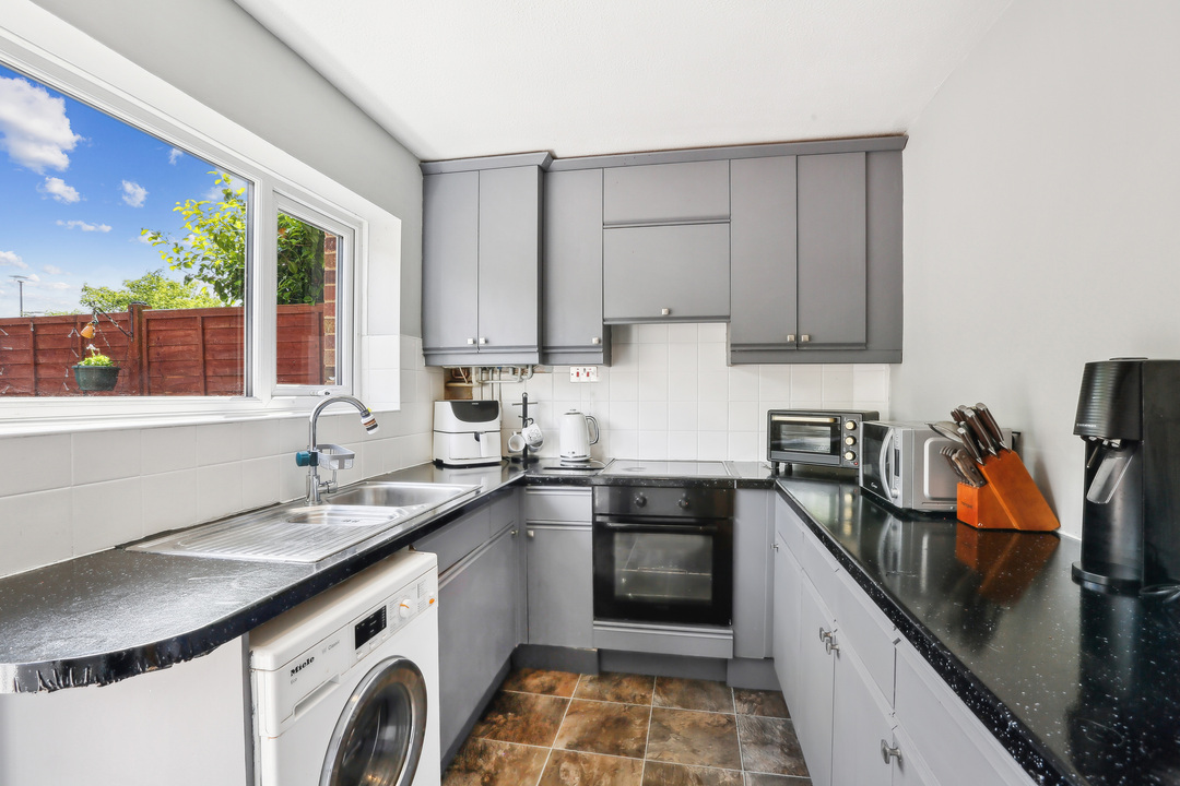 3 bed house for sale in Shakespeare Road, London  - Property Image 4