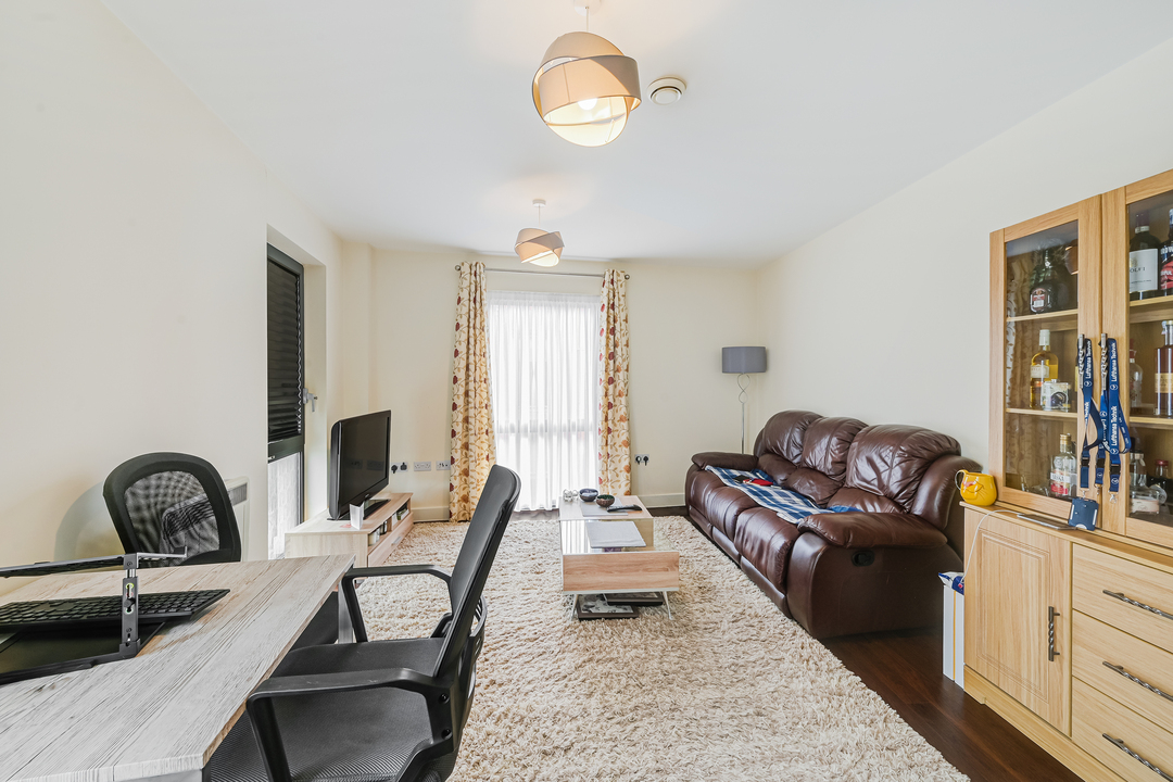 1 bed apartment for sale in Merryfield Court, Acton  - Property Image 5