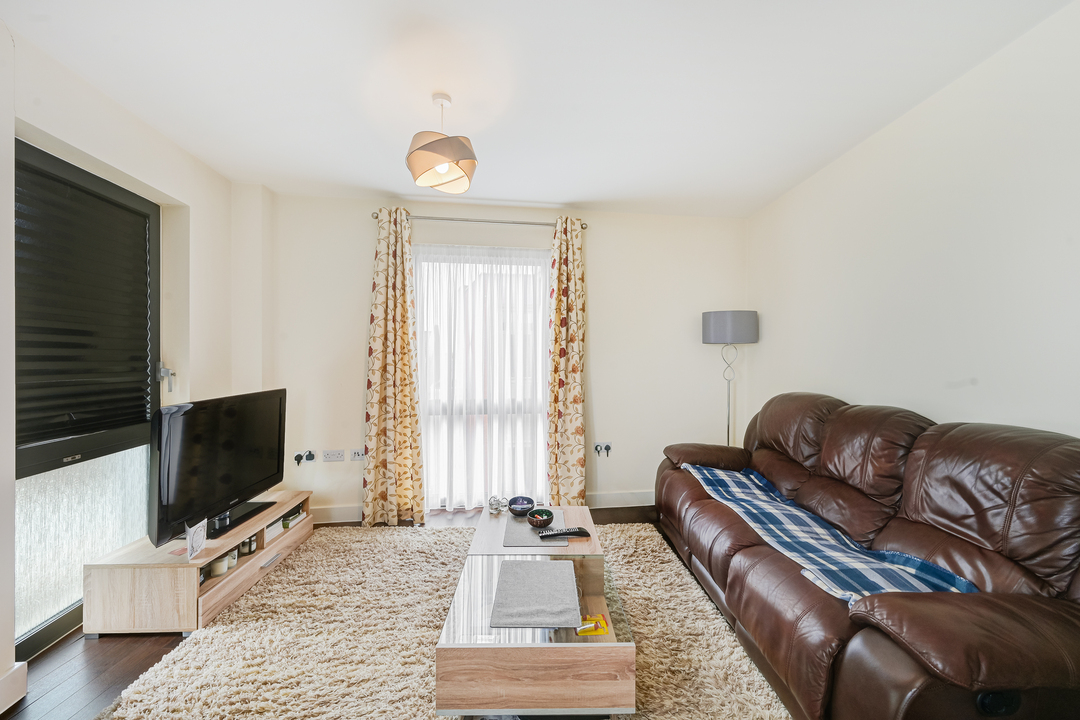 1 bed apartment for sale in Merryfield Court, Acton  - Property Image 6