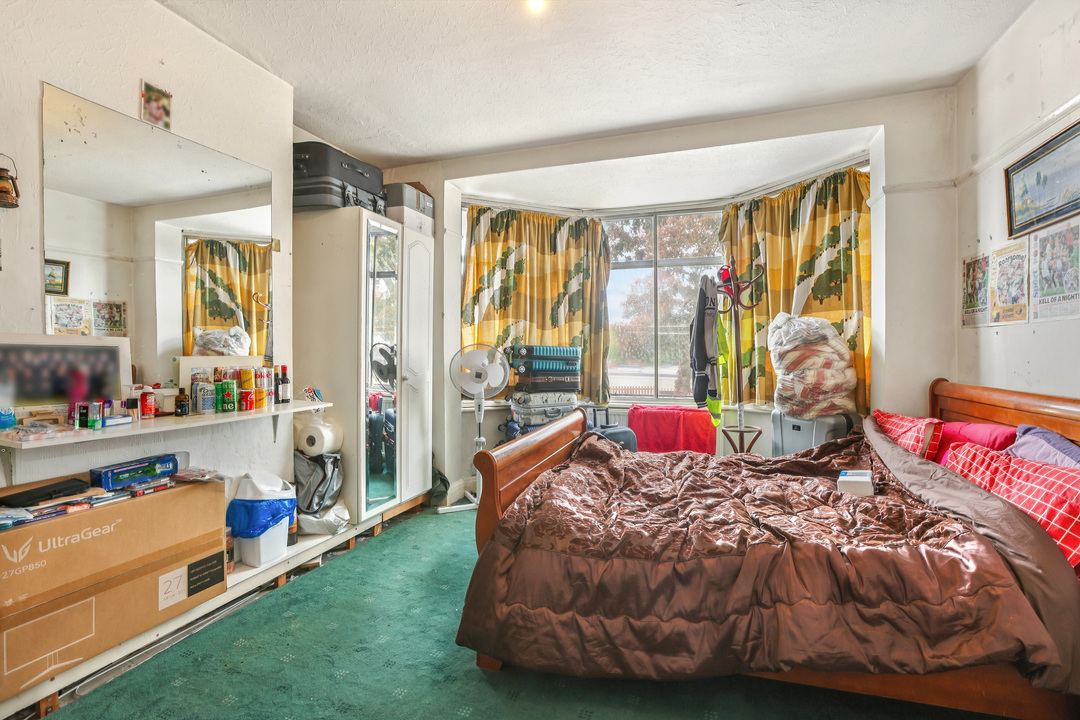 4 bed semi-detached house for sale in Bassett Gardens, Isleworth  - Property Image 9