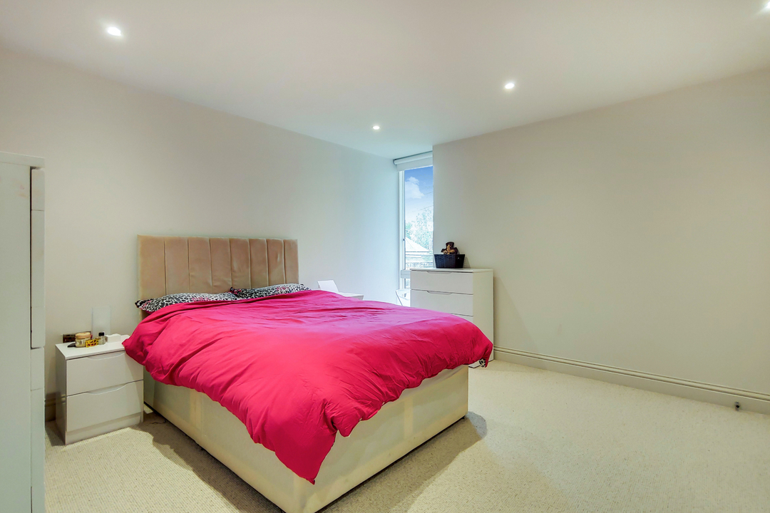 1 bed apartment to rent in North Common Road, Ealing  - Property Image 4