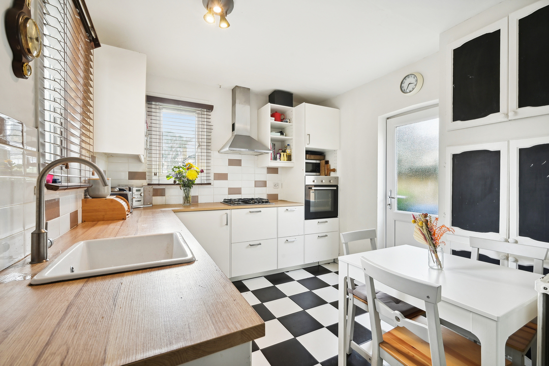 2 bed apartment for sale in Elderberry Road, London  - Property Image 1