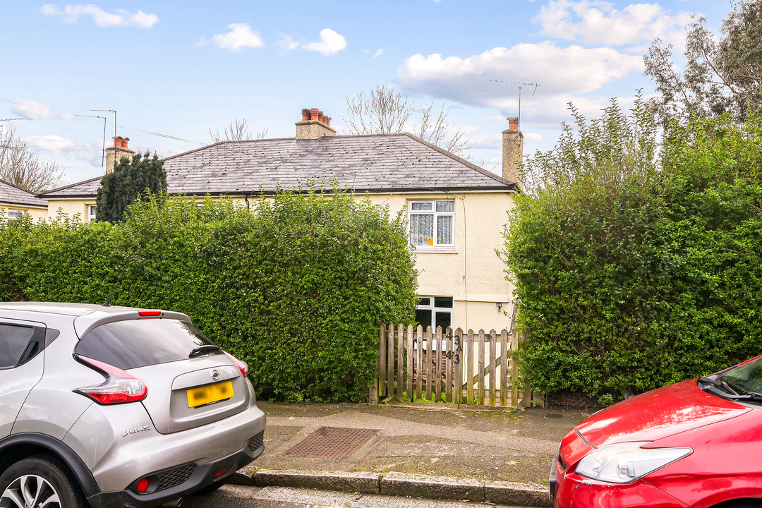 2 bed apartment for sale in Elderberry Road, Ealing, London, W5 10