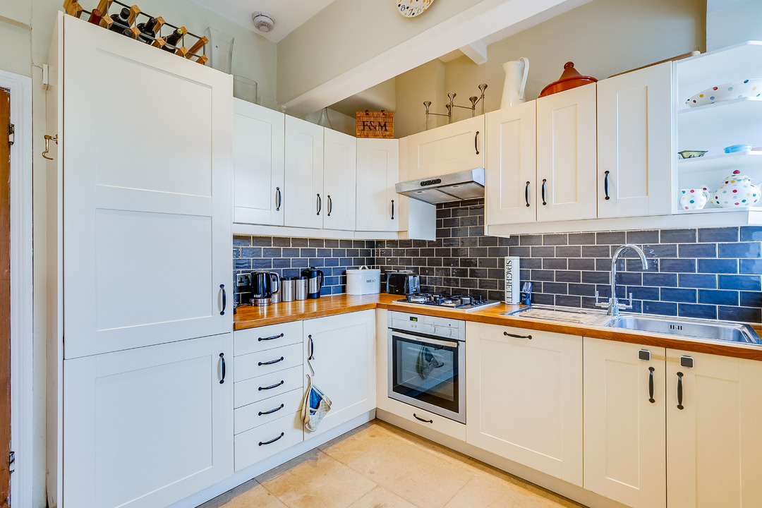 3 bed terraced house for sale in Denison Road, London  - Property Image 6