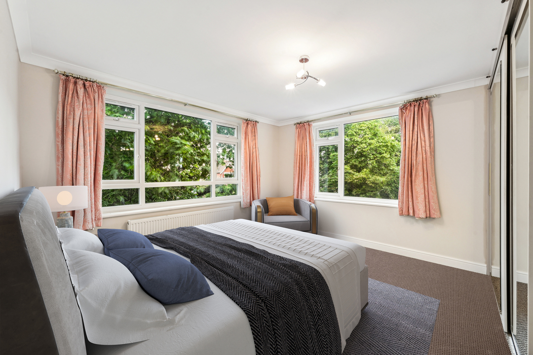 2 bed apartment for sale in Elm Avenue, Ealing 3