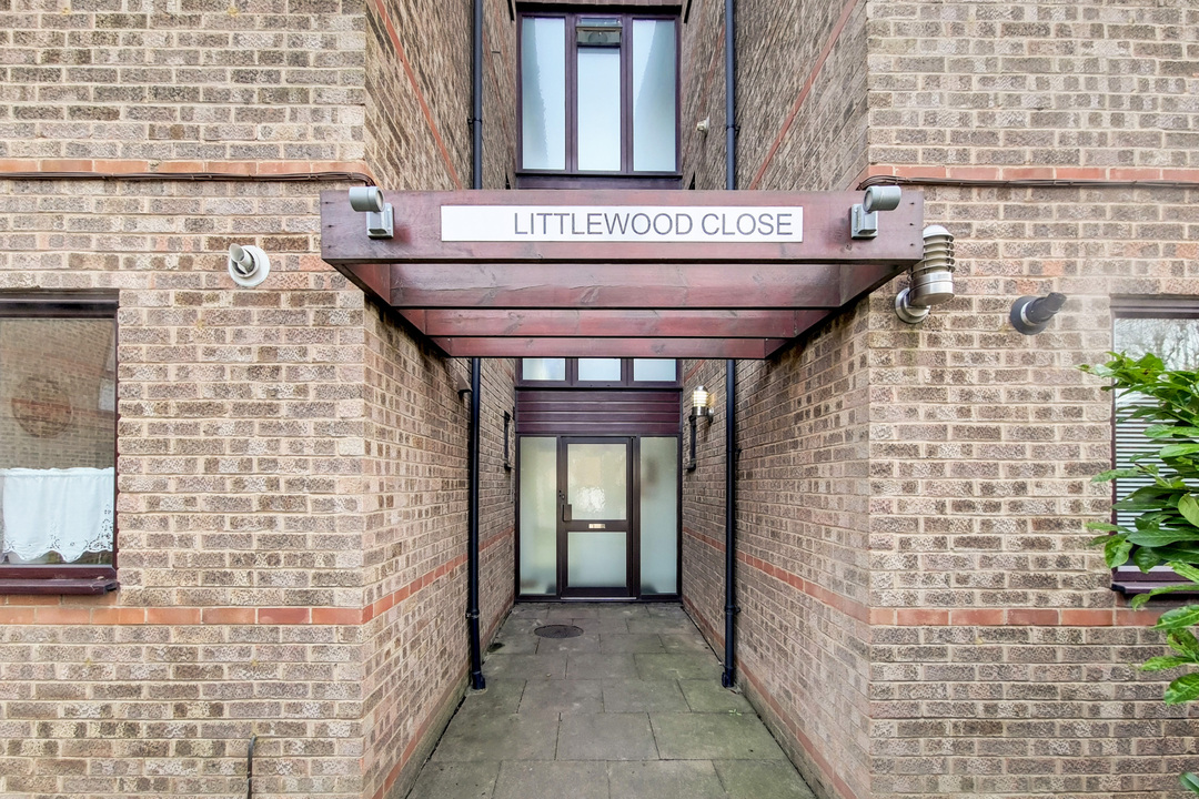 1 bed apartment to rent in Littlewood Close, London  - Property Image 9