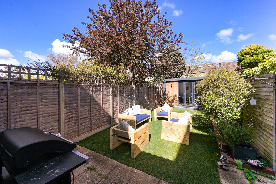3 bed end of terrace house for sale in Green Avenue, Ealing, Northfields, London, W13 6