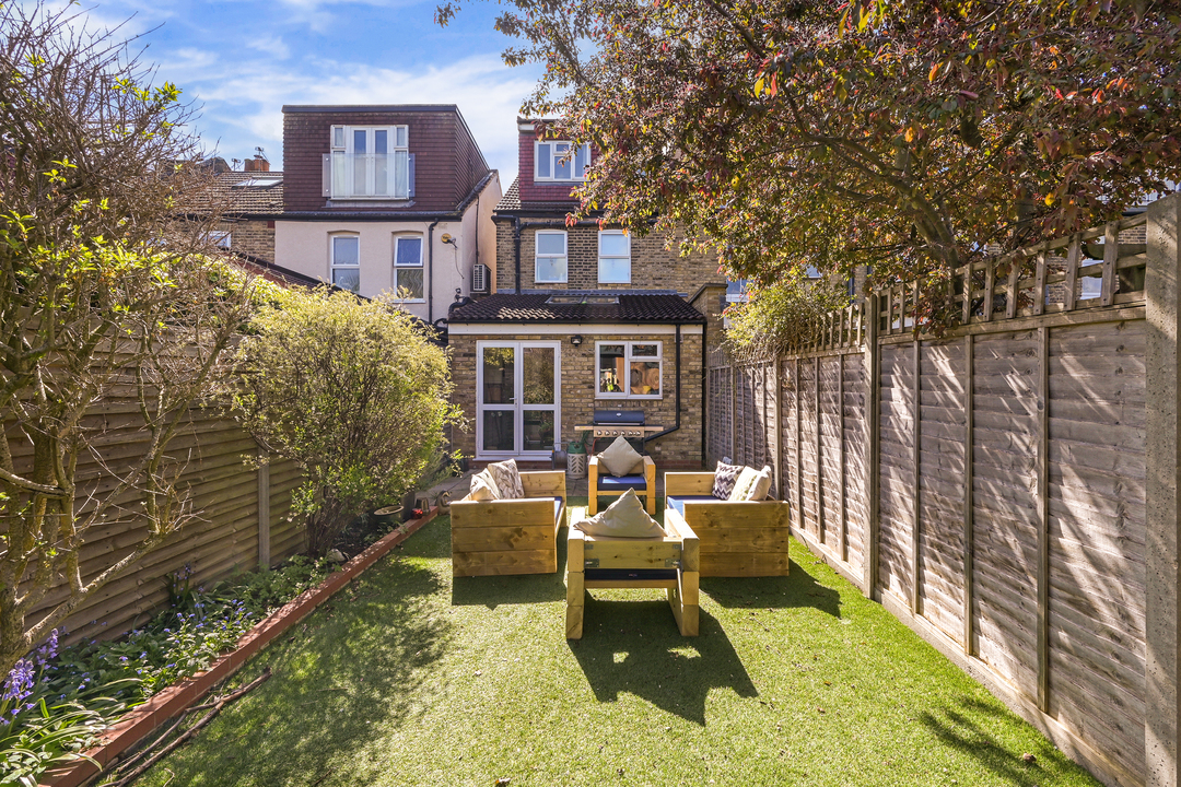 3 bed end of terrace house for sale in Green Avenue, Ealing, Northfields, London, W13 7