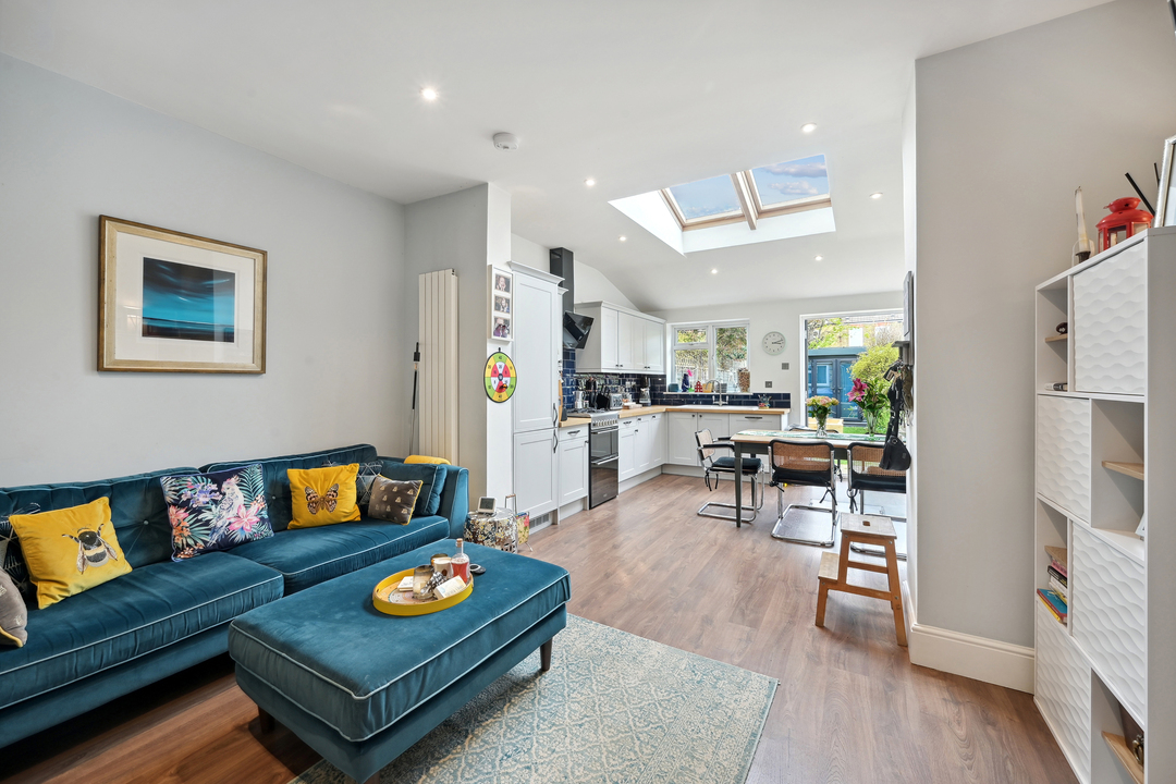 3 bed end of terrace house for sale in Green Avenue, Ealing  - Property Image 9