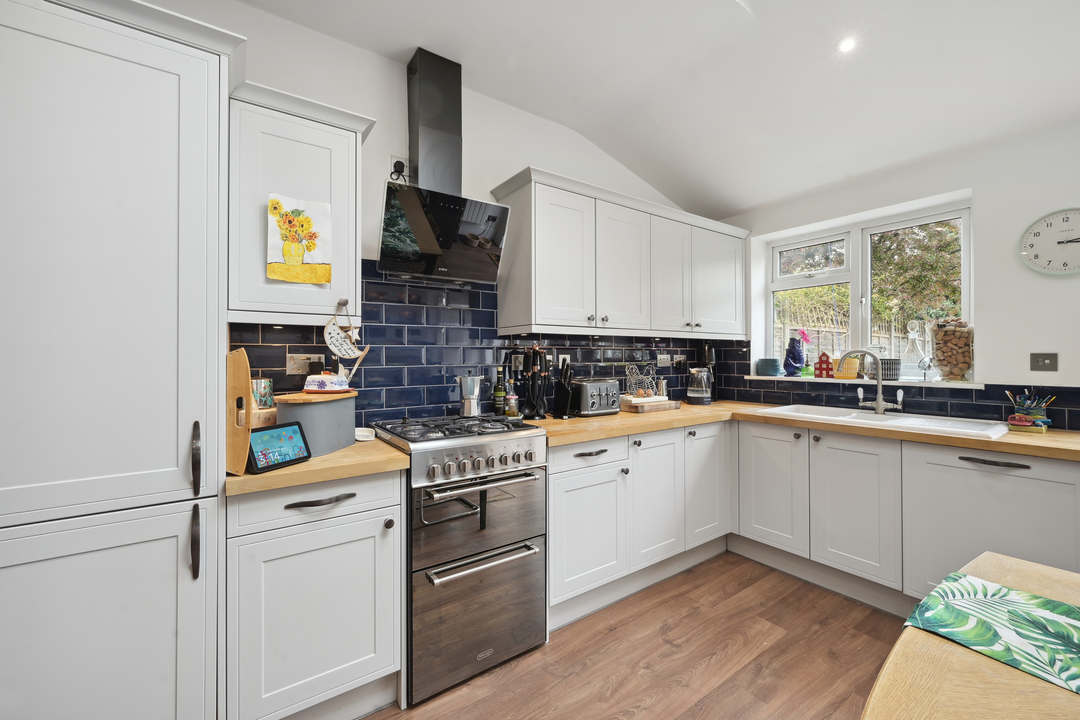 3 bed end of terrace house for sale in Green Avenue, Ealing  - Property Image 10
